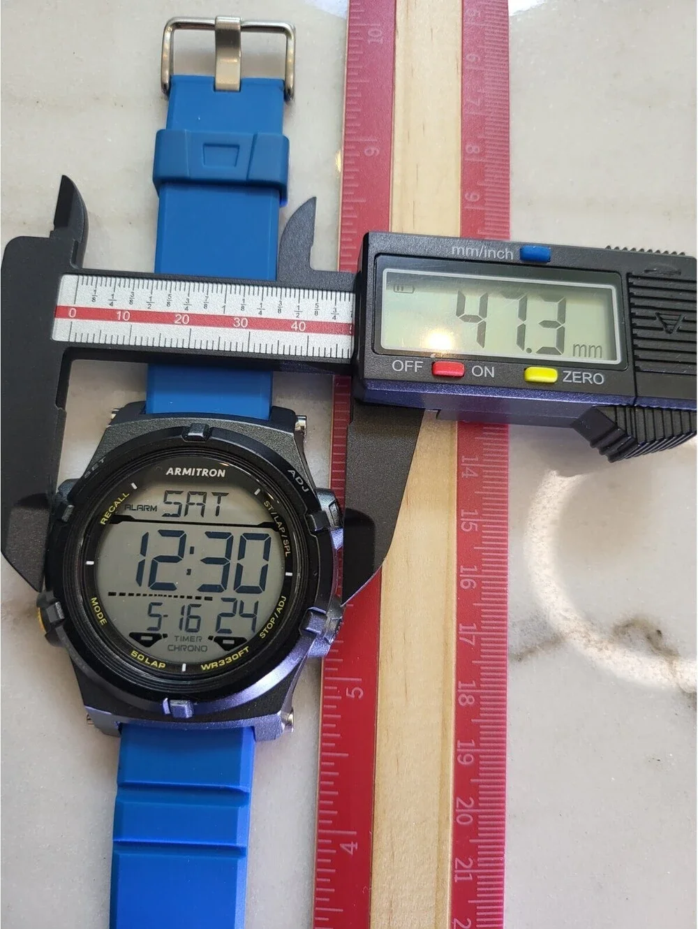 Armitron ProSport M1192 Mens Watch Black Acrylic 100m AlarmChron Date Quartz EUC